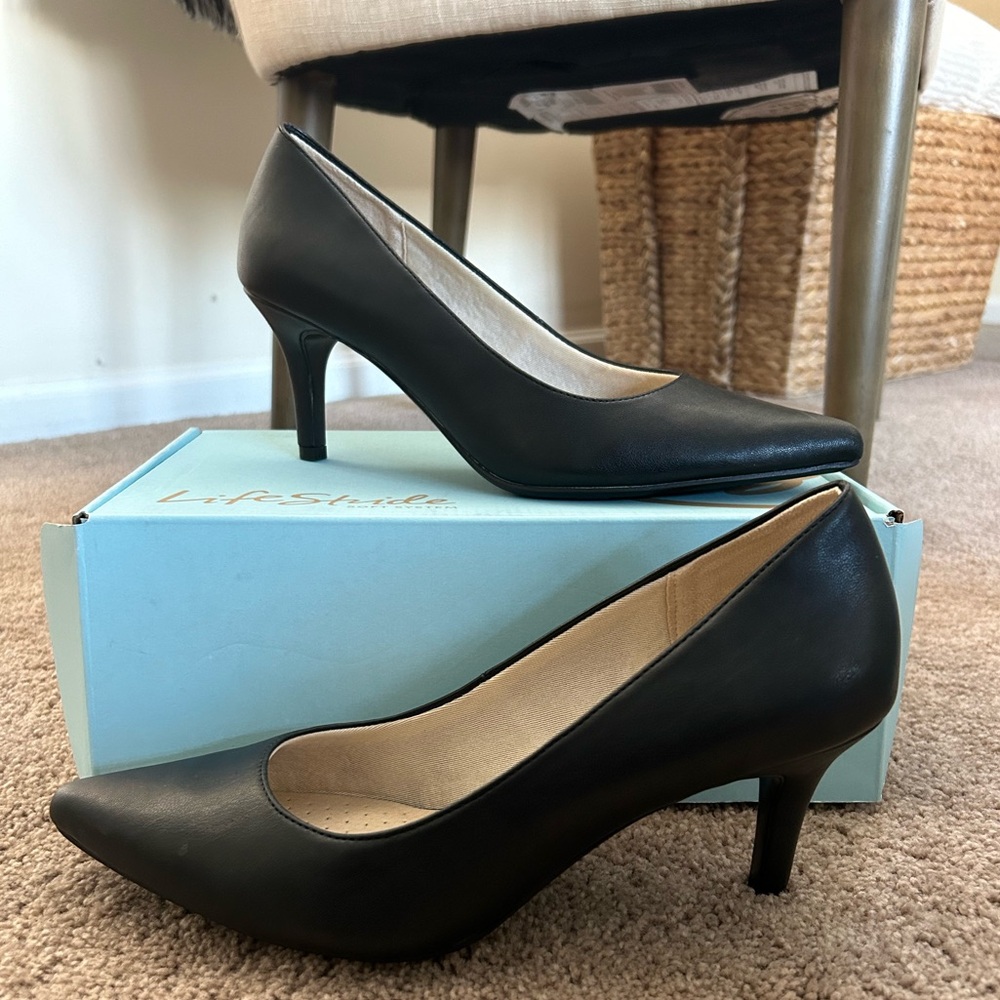 Black LifeStride heel- soft systems